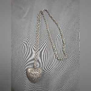 Elegant  Heart Pendant Necklace